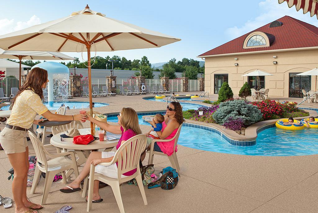 Music Road Resort Inn Pigeon Forge Esterno foto